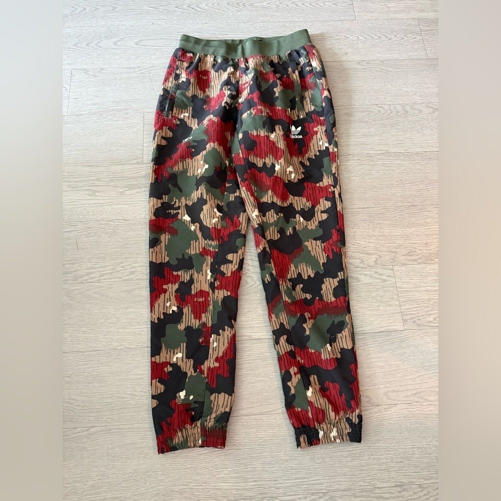 Adidas Pharrell Williams Hu Hiking Wind Pants Camo size M